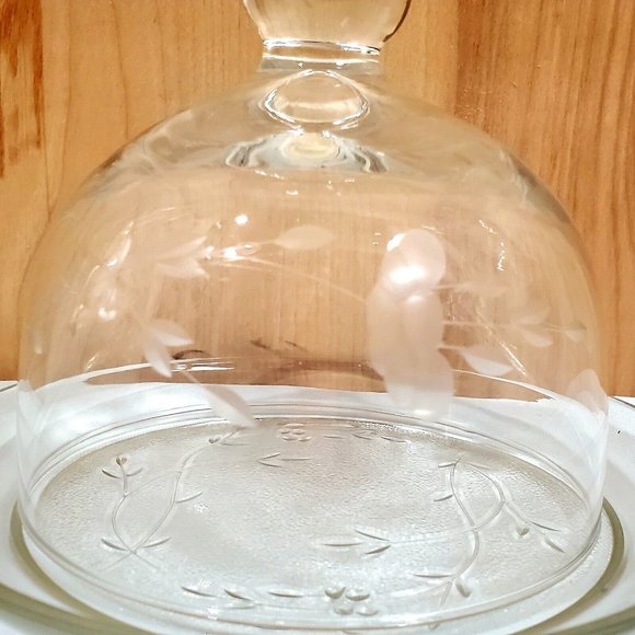 Princess House Heritage Etched Domed Butter Cheese Dish embossed design 1980s - Picture 5 of 9